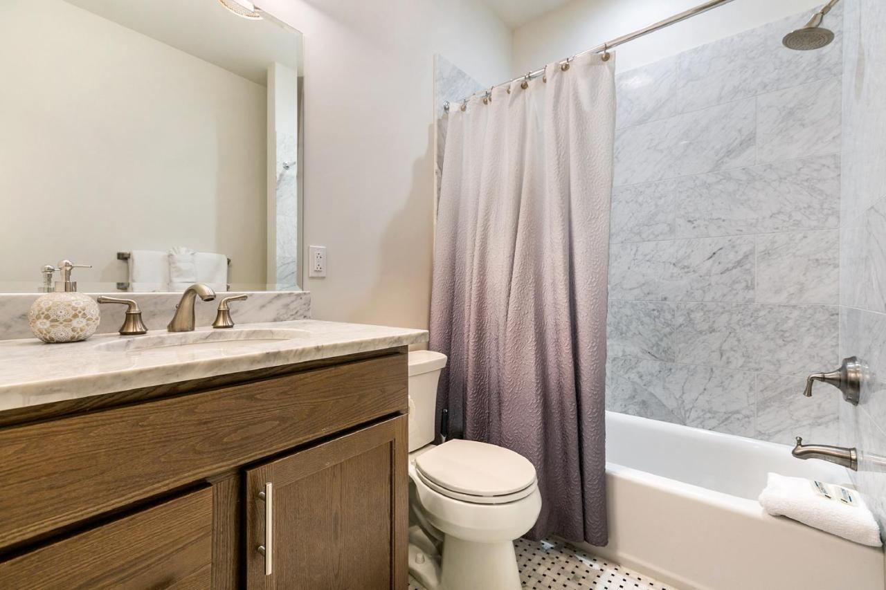 1 And 2 Bedroom Private Condos Steps Away From French Quarter New Orleans Exterior foto